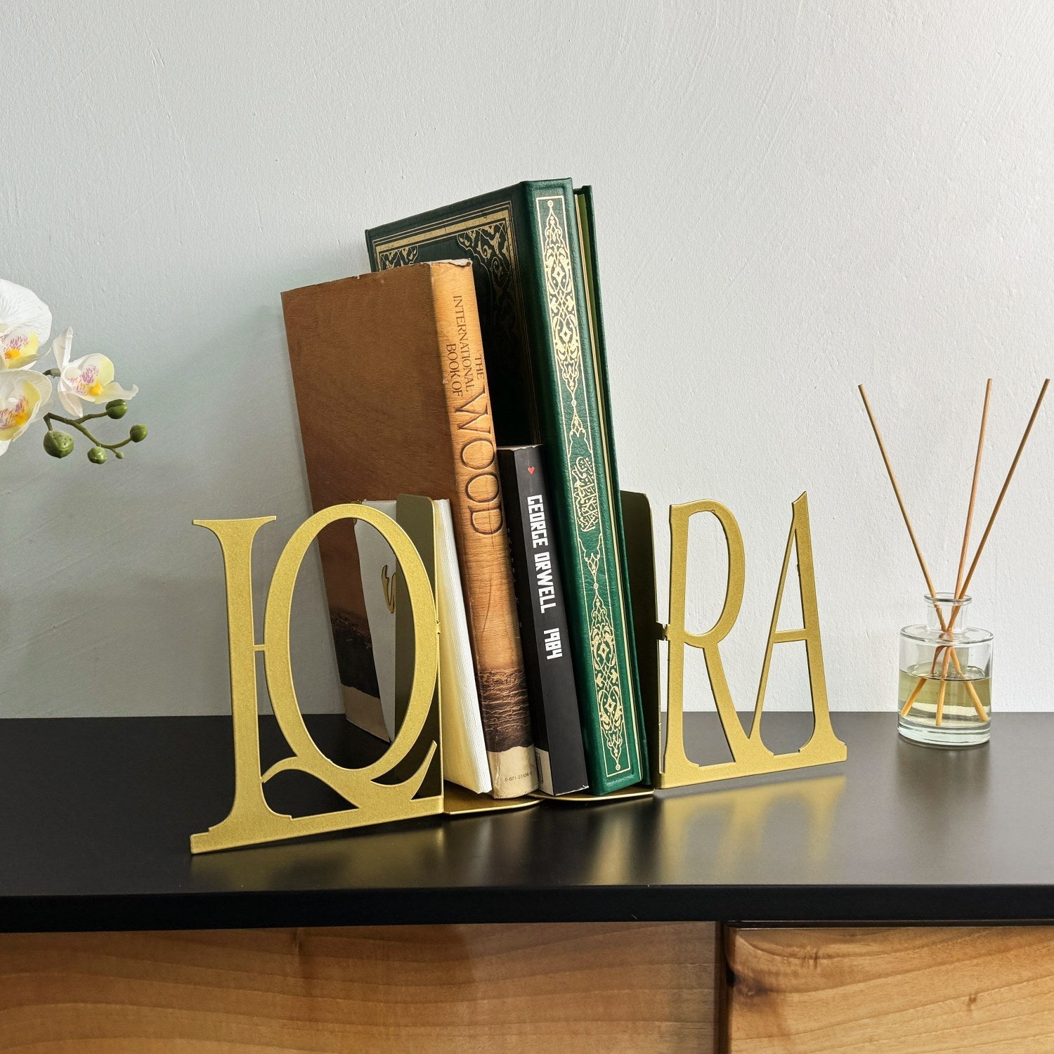 elegant-ikra-latin-calligraphy-bookend-for-islamic-home-style-islamicwallartstore