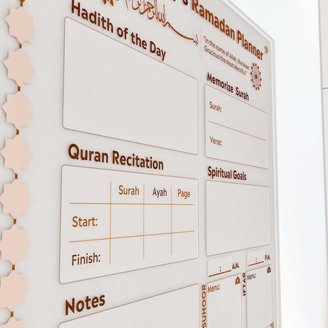 personalized-family-ramadan-planner-acrylic-board-featuring-suhoor-menu-and-iftar-menu-islamicwallartstore